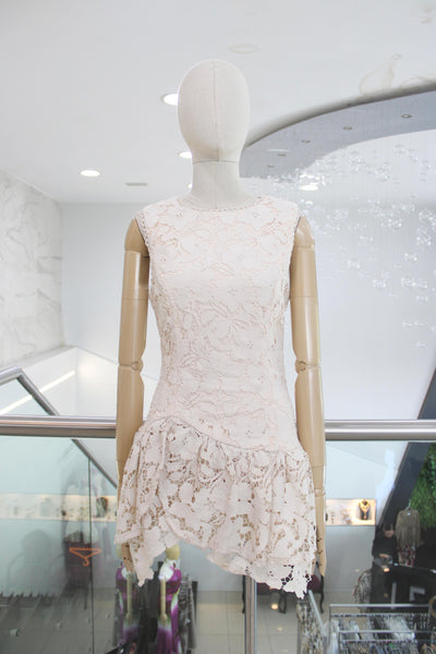 Vestido guipur corto