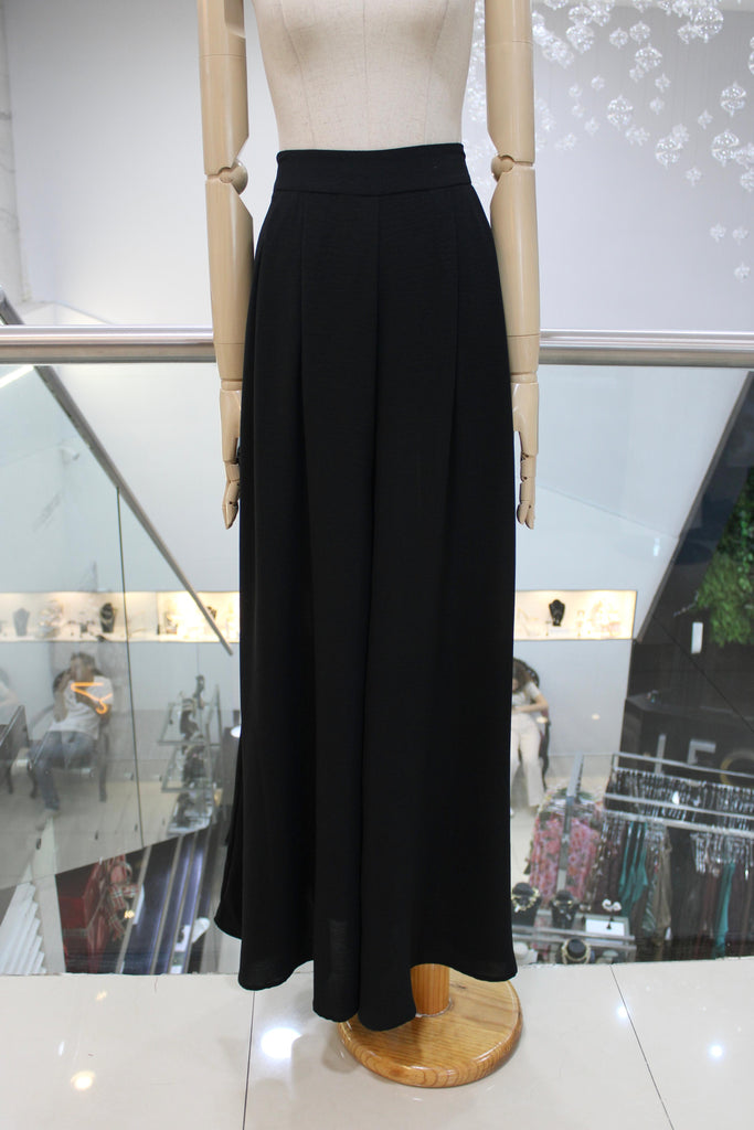 Pantalón negro amplio