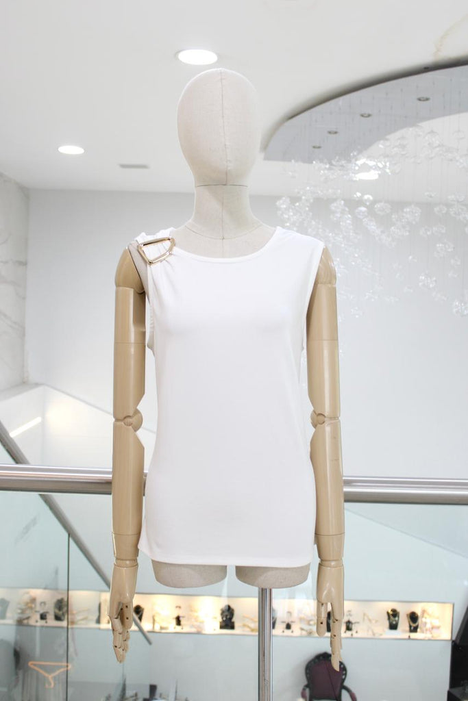 Blusa blanca hebilla