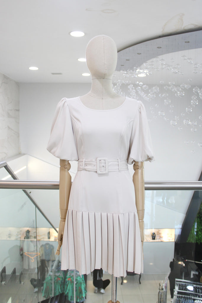 Vestido corto beige