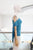 Blusa a un hombro azul