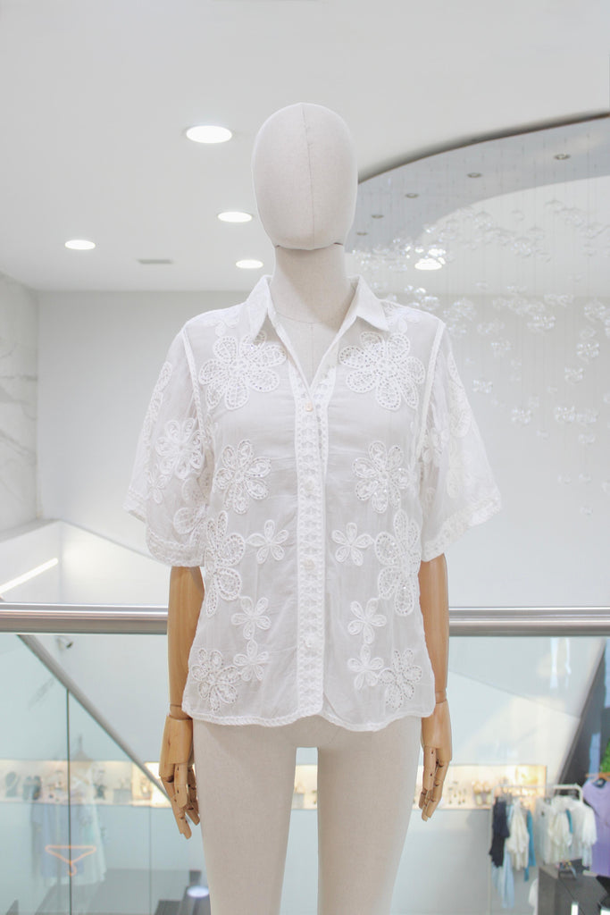 Camisa bordada blanca