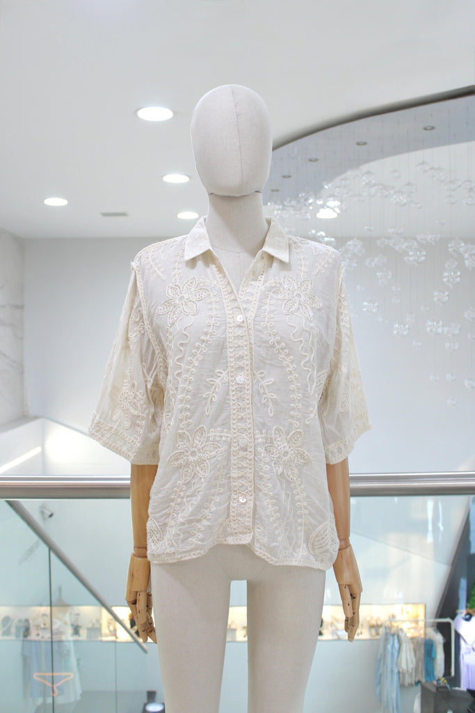 Camisa bordada beige