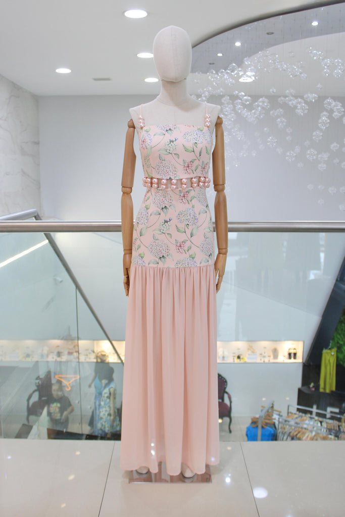 Vestido floral con perlas