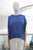 Blusa satinada azul marino