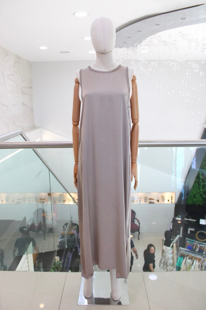 Vestido satinado beige