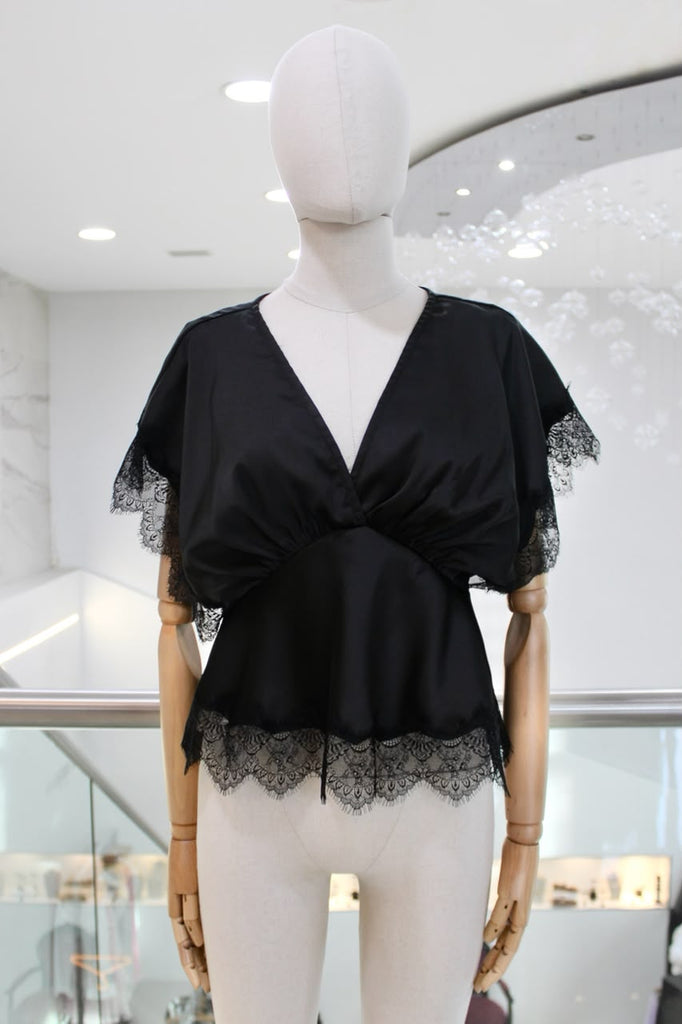 Blusa lencera negra