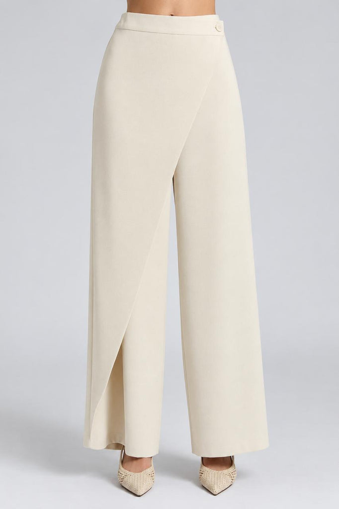 Pantalón envolvente beige