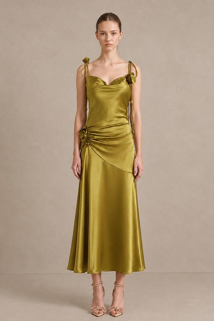 Vestido midi dorado