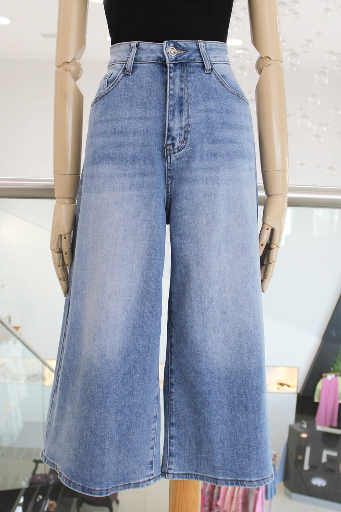 Capris acampanados